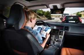 Volvo начнет тестировать машины с автопилотом