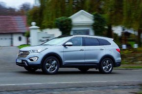   Hyundai Grand Santa Fe  