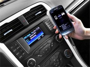 Насколько важна для водителя связь машины со смартфоном?
