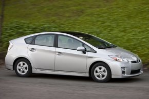 Toyota Prius задерживается с производством