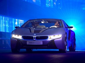 BMW выпустит новый гибридный автомобиль