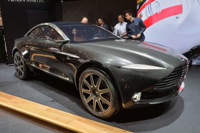  Aston Martin DBX стал первым электрокаром бренда