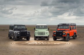   Land Rover Defender   