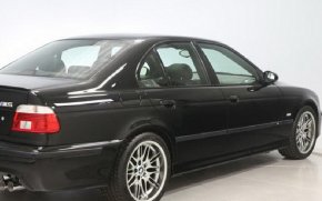 На продажу выставлен 13-летний BMW M5